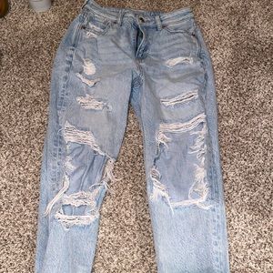 american eagle ripped mom jeans